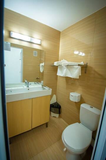 Фото номера Двухместный номер с 2 отдельными кроватями и видом на море Отель Hotel Opal г. Юпитер 15