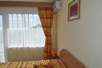 Фото номера Двухместный номер с 1 кроватью и балконом Отель Hotel Meteor г. Юпитер 10
